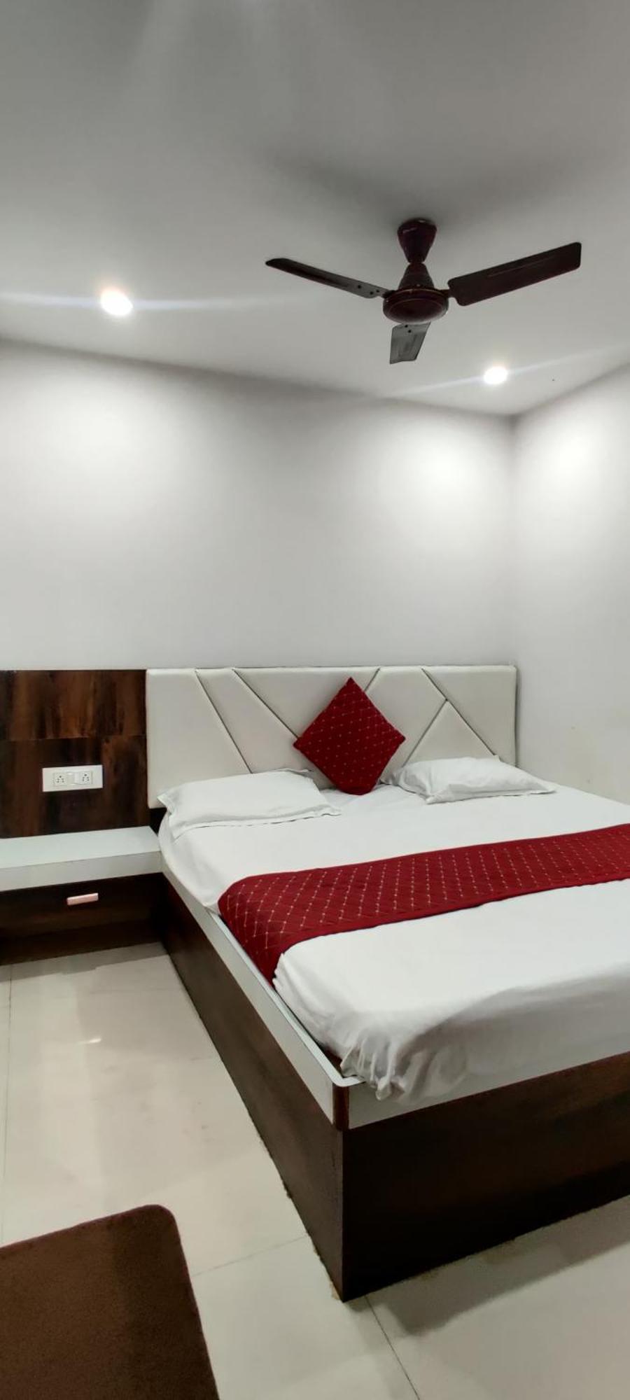 Cable Car Hotel Varanasi Ngoại thất bức ảnh